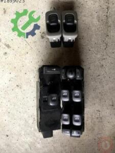 Çıkma Volvo S80 Sağ Ön Cam Düğmesi