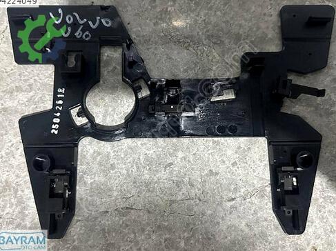 Volvo V60 Ön Cam çıkma parça