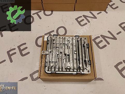 VOLVO XC90 XENON LED FAR BEYNİ 31427787