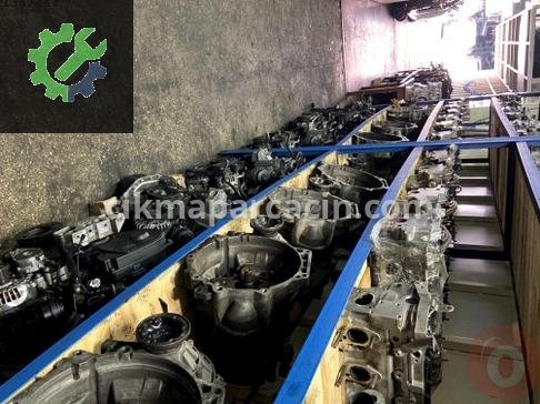 Volkswagen Passat Silindir Kapak çıkma parça