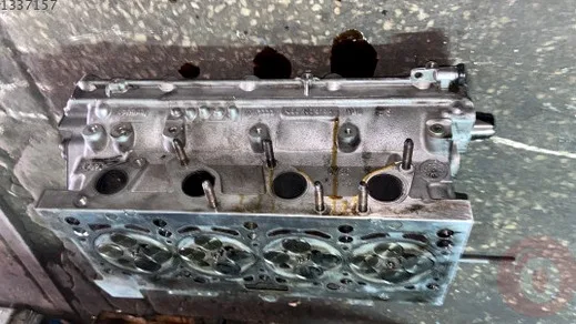Volkswagen Passat Silindir Kapak BKPBKDBNM çıkma parça