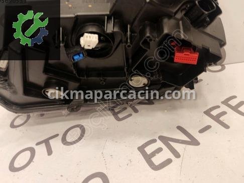 Volkswagen Amarok Sağ Ön Far çıkma parça