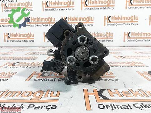 Volkswagen Passat 03L130 çıkma parça