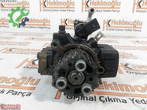 Volkswagen Passat 03L130 çıkma parça