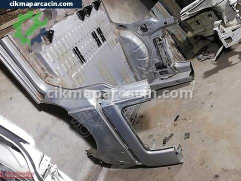 Volkswagen Caddy Arka Çamurluk çıkma parça