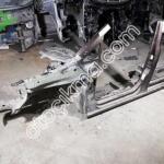 VW Caddy Ön Şasi Kılıç Sacı – Sol Marşpiyel ve Podye