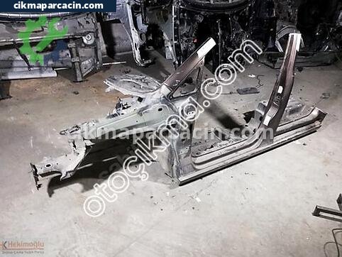 Volkswagen Caddy Marşpiyel çıkma parça