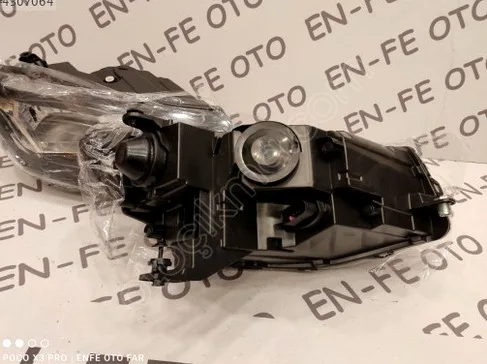Volkswagen Caddy Sol Ön Far 202120222023 çıkma parça