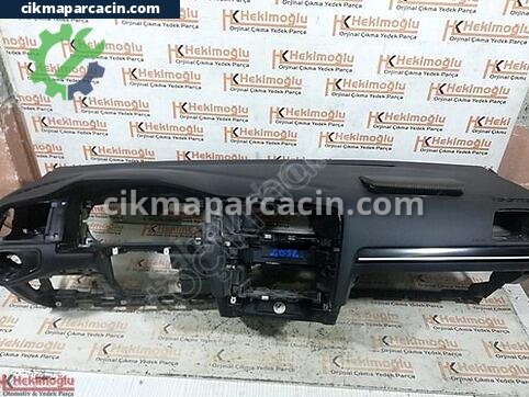Volkswagen Golf Torpido çıkma parça