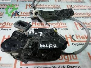 VW GOLF 7 KAPI KİLİDİ SOL ÖN 5K1837015E