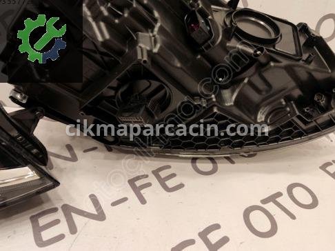 Volkswagen Golf Sağ Ön Far 5G1941774 çıkma parça