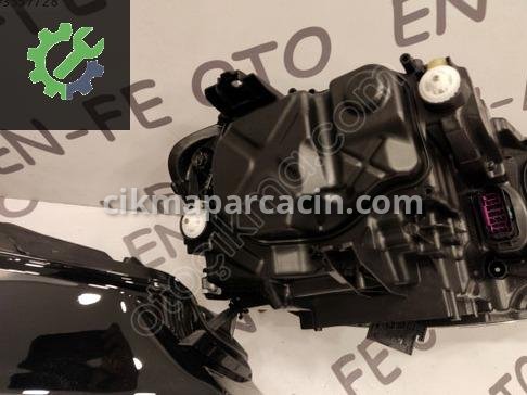 Volkswagen Golf Sağ Ön Far 5G1941774 çıkma parça