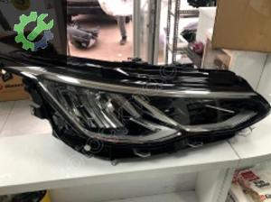VW GOLF 8 FAR SAĞ DOLU SIFIR ORJİNAL