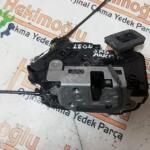 VW GOLF KAPI KİLİDİ SAĞ ARKA 5K4 839 016 AF