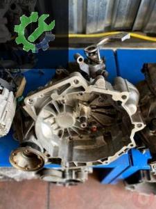 VW JETTA 1.6 BSE MOTOR BENZİNLİ MANUEL 5 İLERİ ÇIKMA ŞANZUMN