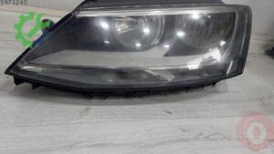 Volkswagen Jetta 2023 Çıkma Far Sol