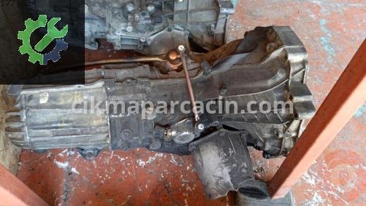 Volkswagen Passat Manuel Şanzıman 6ILERI çıkma parça