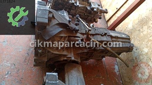 Volkswagen Passat Manuel Şanzıman 6ILERI çıkma parça