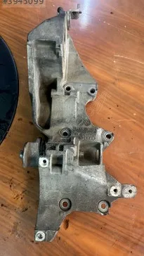 Volkswagen Passat Klima Kompresörü 03L903143 çıkma parça