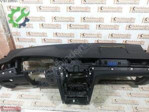VW PASSAT B8 2015 SONRASI GÖĞÜS TORPİDO AÇILMIŞ BOŞ (2. Adet)