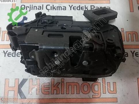 Volkswagen Passat 5TA839016E çıkma parça