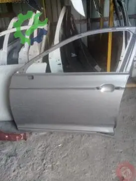 Volkswagen Passat Sol Ön Kapı çıkma parça
