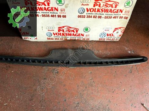 Volkswagen Polo Ön Cam Izgarası çıkma parça