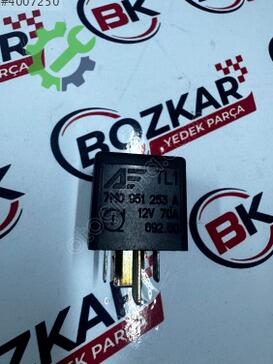 Audi A3 Röle 7M0951253A çıkma parça