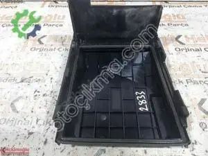 VW TİGUAN 09-16 1.4 TSİ SİGORTA KUTUSU KAPAĞI 1K0 937 132