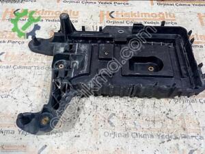 VW Tiguan 09-16 Passat Jetta Akü Alt Plastik Parçası 1K0