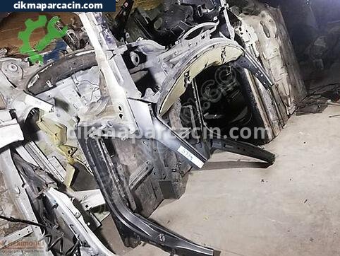 Volkswagen Tiguan Marşpiyel çıkma parça