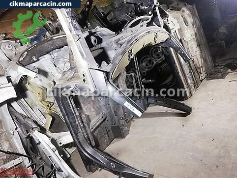 Volkswagen Tiguan Marşpiyel çıkma parça