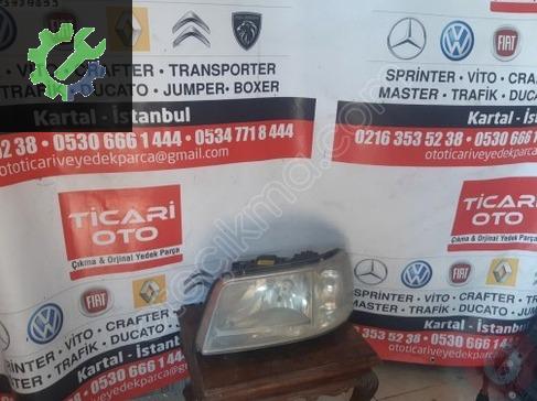 VW Transporter T5 Sağ-Sol Ön Far – Oto Çıkma Parçaları