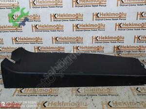 VW TRANSPORTER T7 CARAVELLE SAĞ ORTA DİREK KAPLAMA PLASTİĞİ ALT