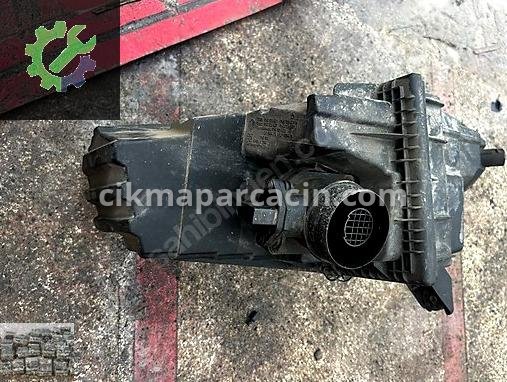 Volkswagen Transporter Hava Filtresi Kutusu çıkma parça