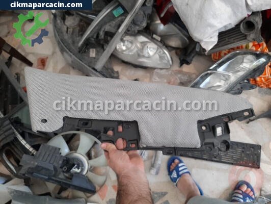 Mercedes-Benz E Serisi Kapı Döşemesi çıkma parça