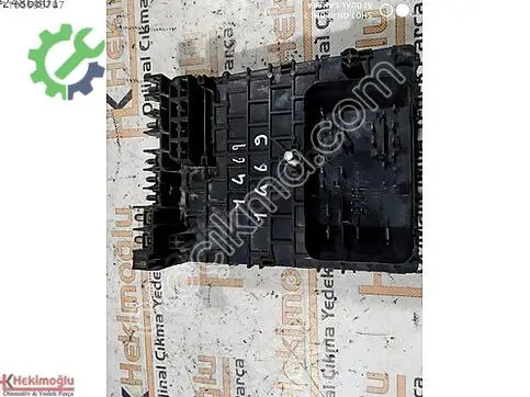 Audi 200 Serisi Sigorta Kutusu 300937125 çıkma parça