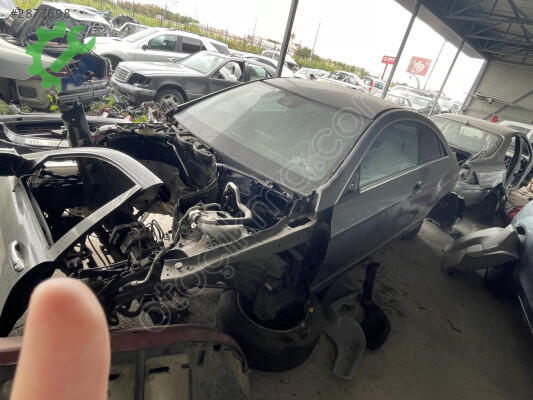 Mercedes-Benz E Serisi Komple Ön çıkma parça