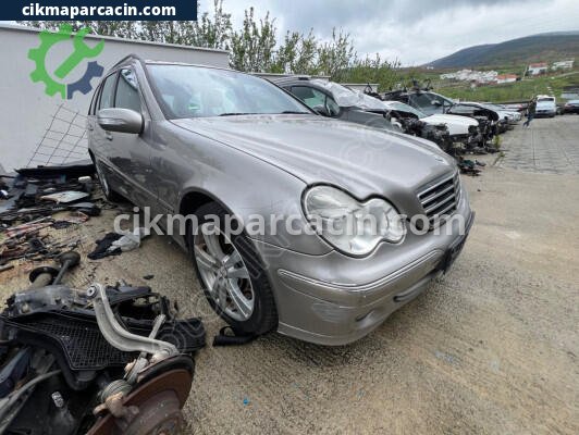 Mercedes-Benz C Serisi Far çıkma parça