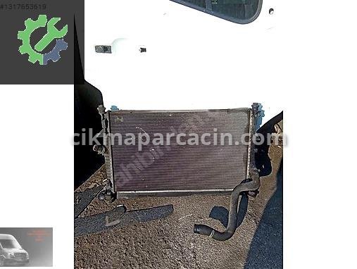 Volkswagen Transporter Radyatör çıkma parça