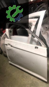 Volkswagen Passat Sağ Ön Kapı çıkma parça
