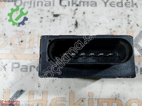 Audi 100 Serisi 3Q0906121B çıkma parça