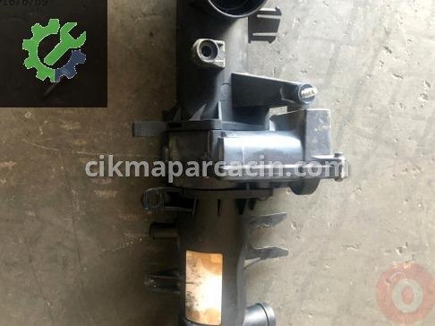 Volkswagen Passat Gaz Kelebeği 03C128063A çıkma parça