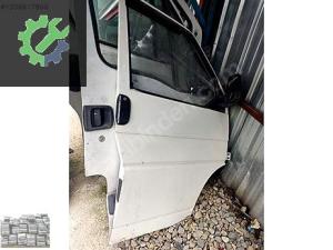 wv transporter T4 dağ ön kapı