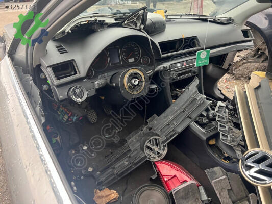Audi A4 Torpido çıkma parça