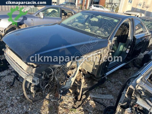 Audi A8 Ön Cam çıkma parça