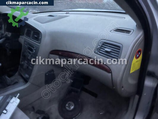 Volvo V70 Torpido çıkma parça