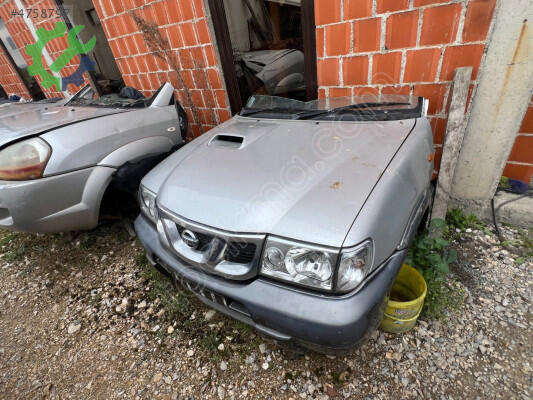 Nissan Terrano Far çıkma parça