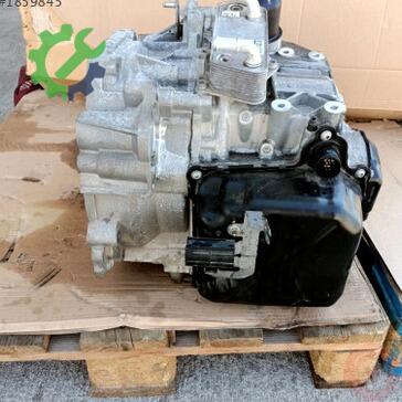 Volkswagen Jetta Şanzıman Komple 02E301103J çıkma parça