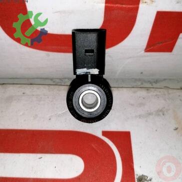 Audi A3 Vuruntu Sensörü 030905377D çıkma parça